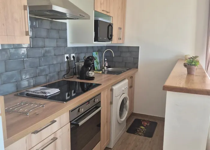 Petit A 3 Kms De La * Belgodère